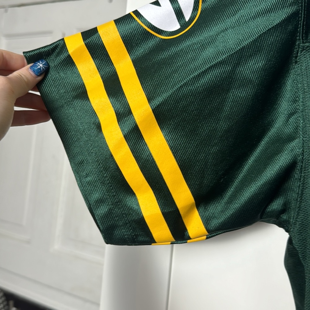 NFL Green Bay Packers V Neck Short sleeve Size YOUTH XL/ X LARGE 18/20 - Picture 3 of 7